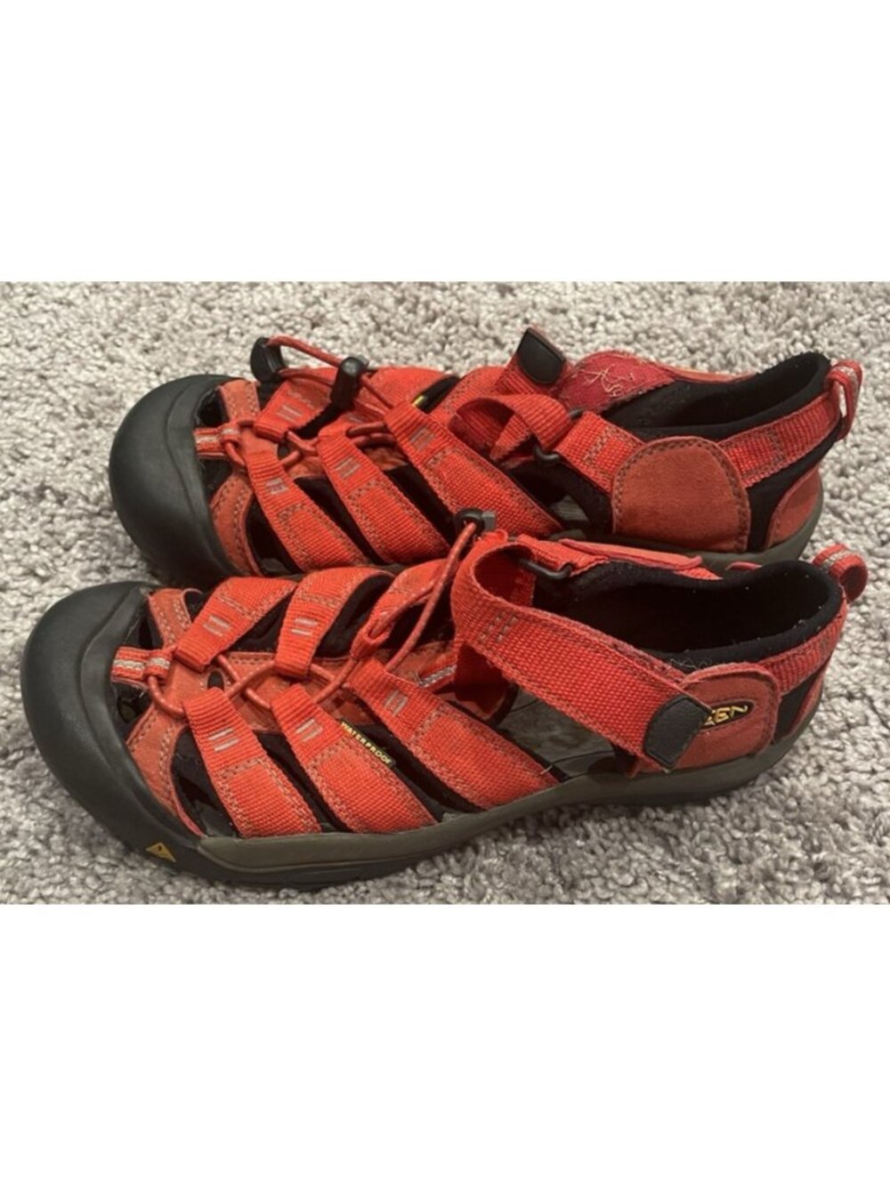 KEEN Womens Size 6 Red Newport H2 Outdoors Hiking Water Shoes Sandals